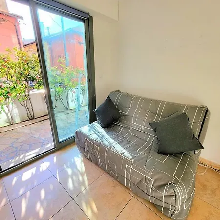 Hambury Palace Garavan Relax And Apartment